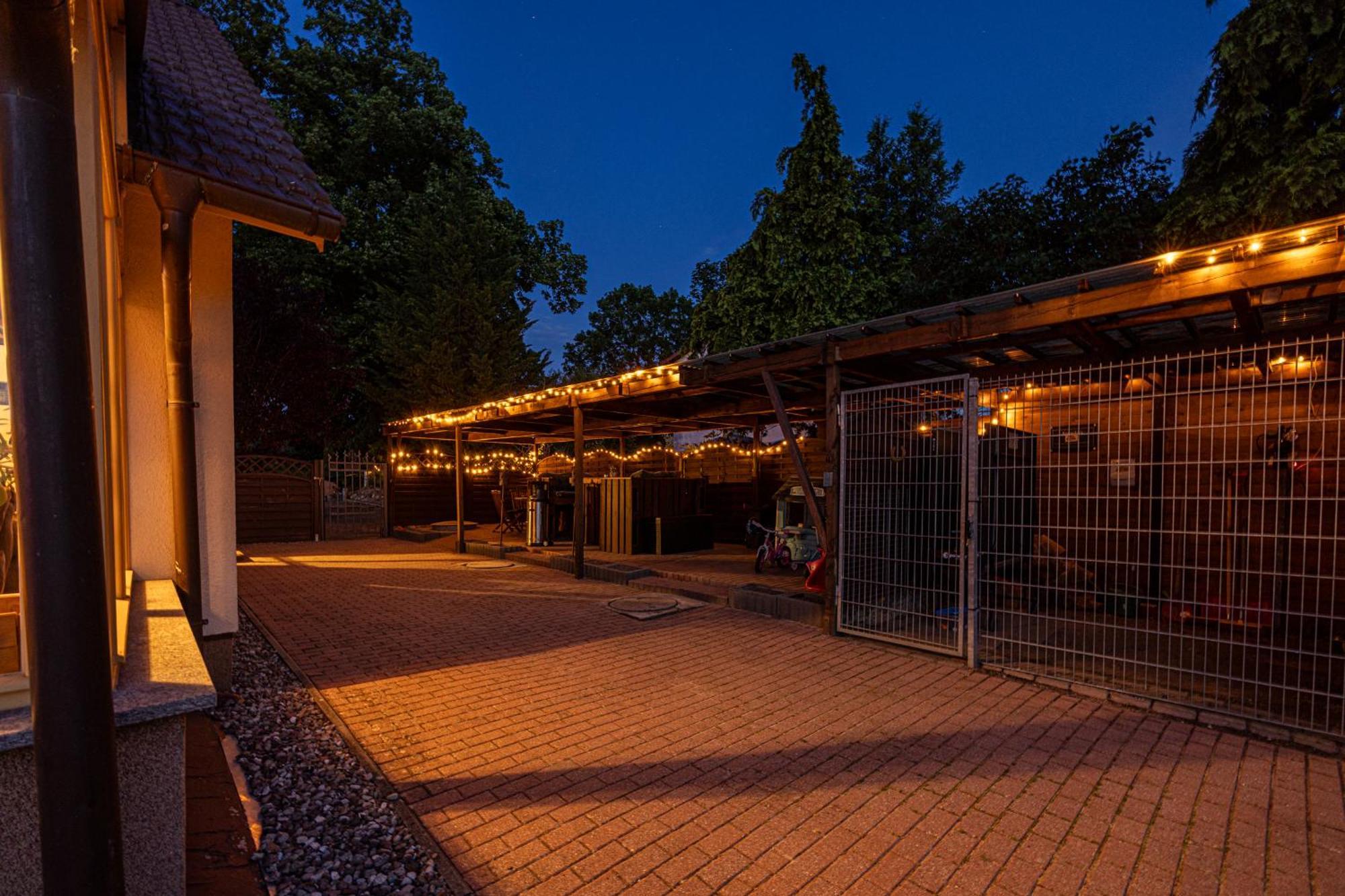 Wellnessparadies Mit Sauna Und Whirlpool Krakow am See Esterno foto