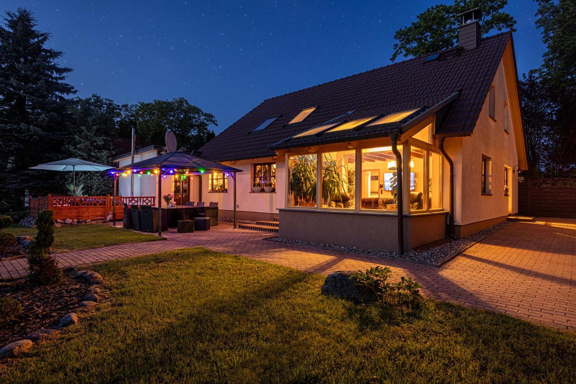 Wellnessparadies Mit Sauna Und Whirlpool Krakow am See Esterno foto