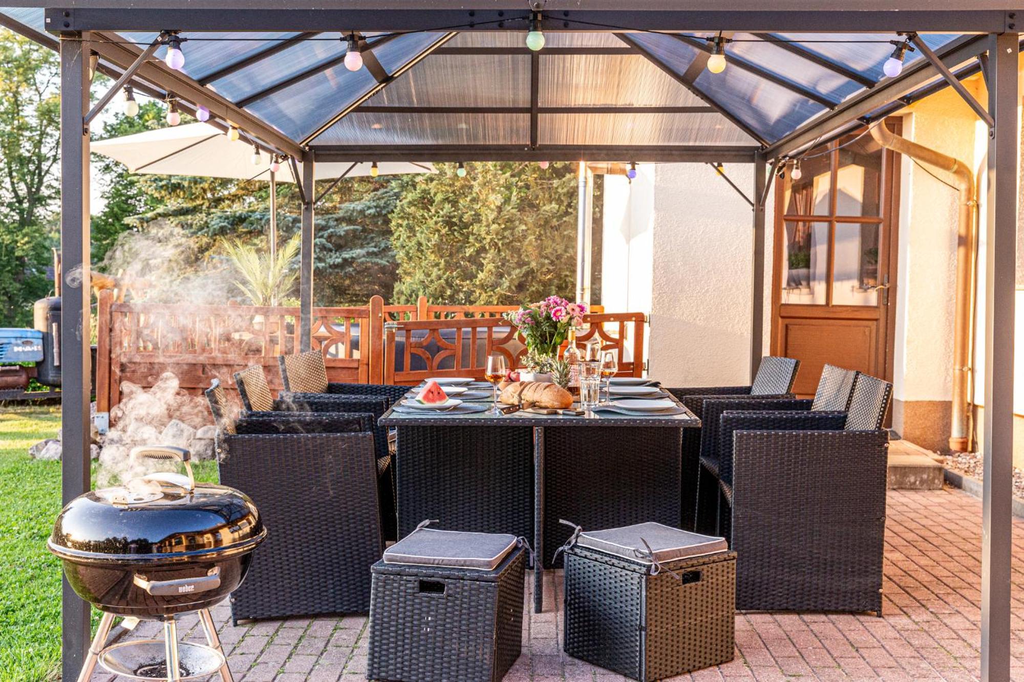 Wellnessparadies Mit Sauna Und Whirlpool Krakow am See Esterno foto