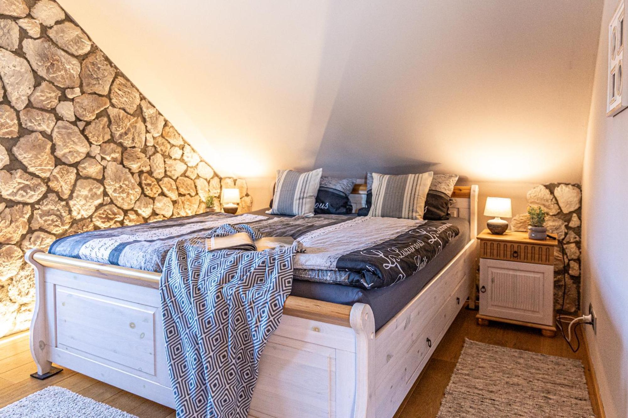 Wellnessparadies Mit Sauna Und Whirlpool Krakow am See Esterno foto
