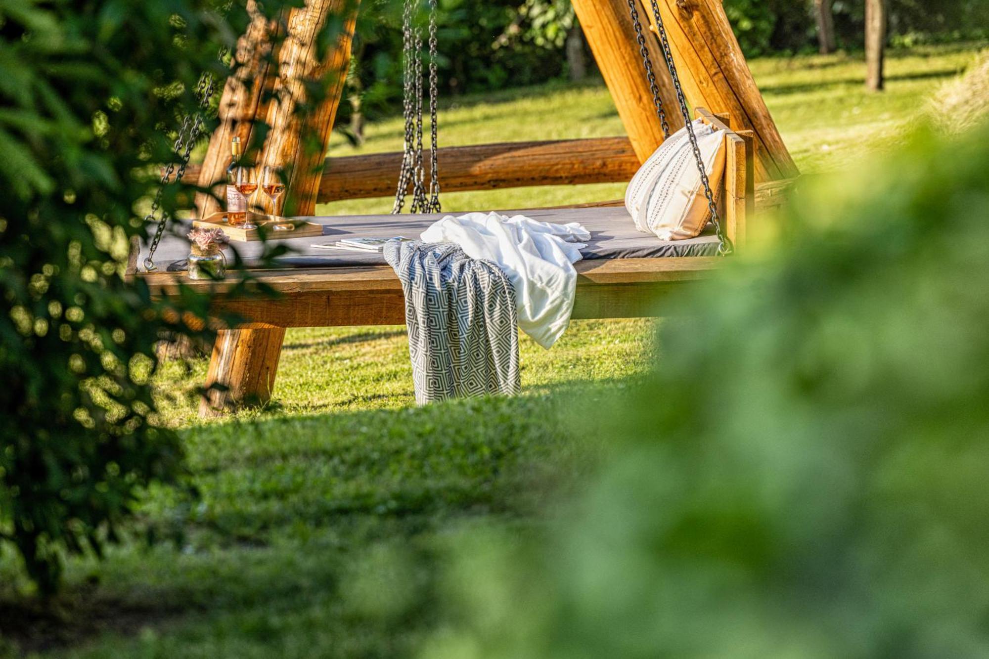 Wellnessparadies Mit Sauna Und Whirlpool Krakow am See Esterno foto